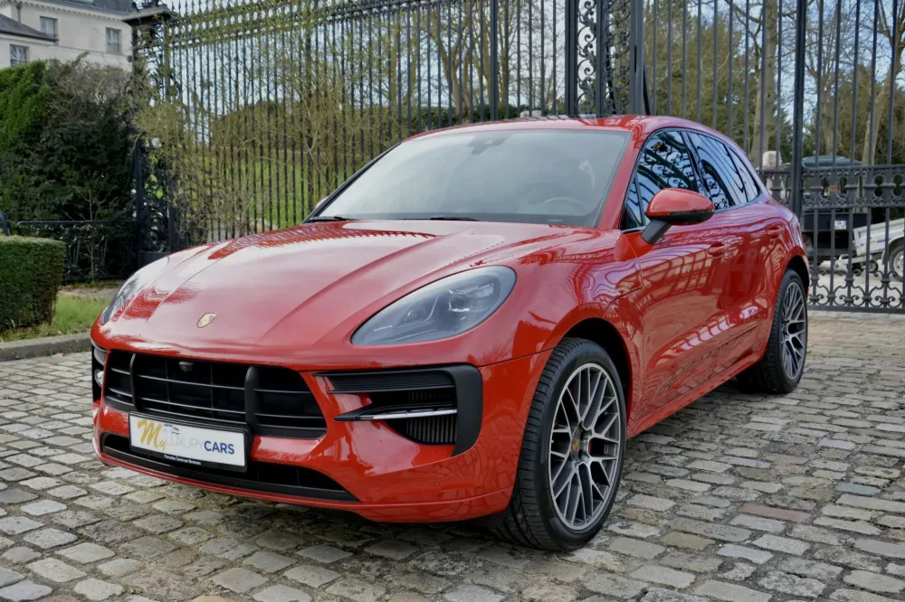 Location véhicule plaqué français à Versailles